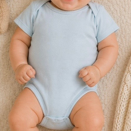 Short-sleeved bodysuit